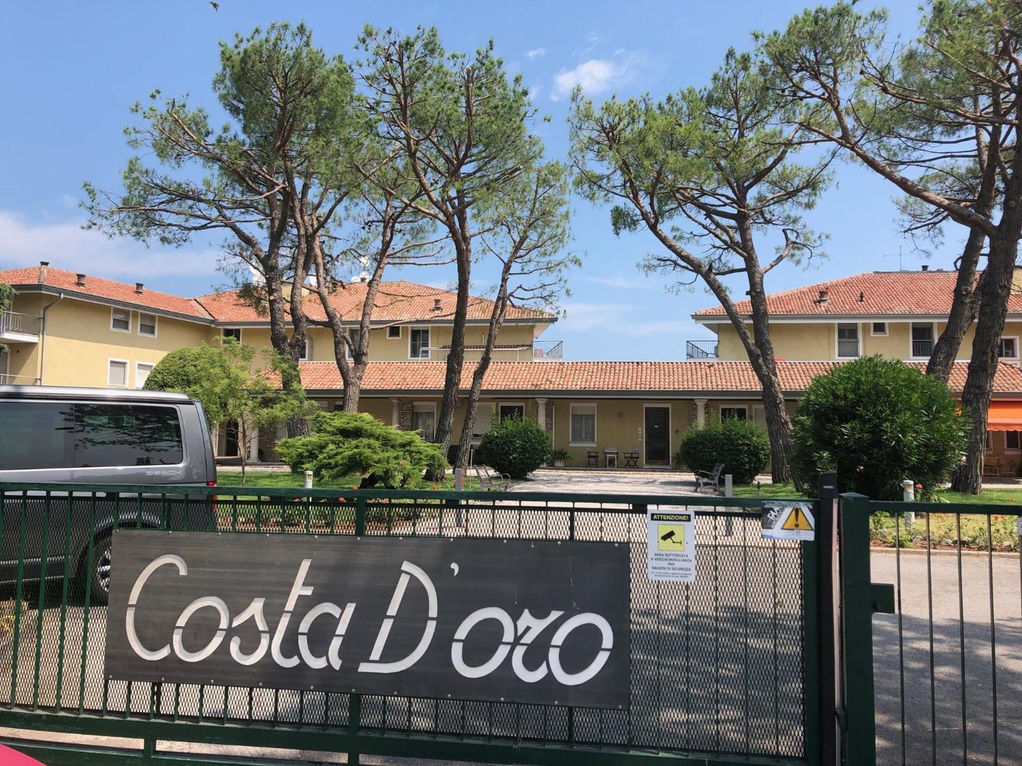 Seeblickwohnung Sirmione - Fronte Lago Mit Privatsteg Bagian luar foto